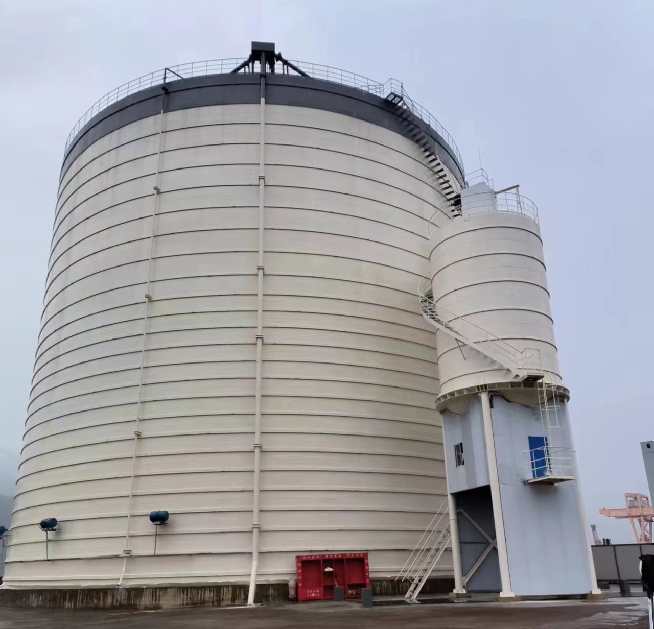 昭苏10万吨水泥钢板库